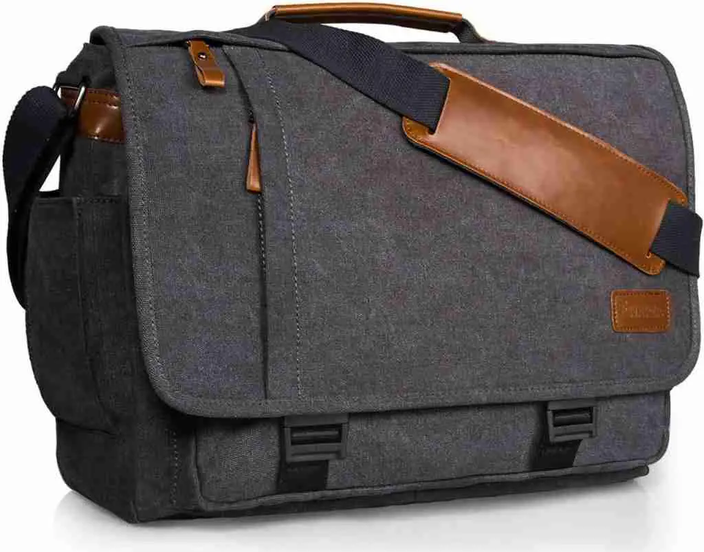 Laptop messenger bag for travel and work
