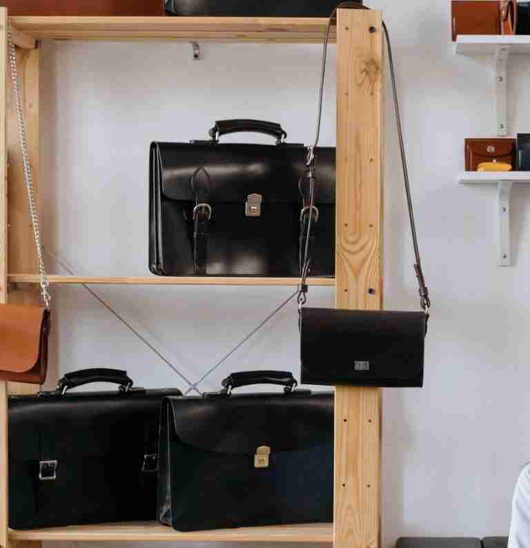 How Long Should Crossbody Bag Be? Best Length for CrossBag