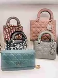 how many handbags is too many