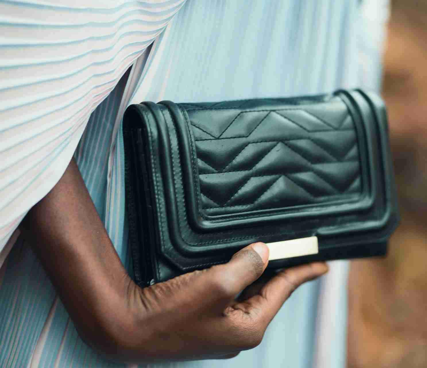 How many handbags does the average woman own?