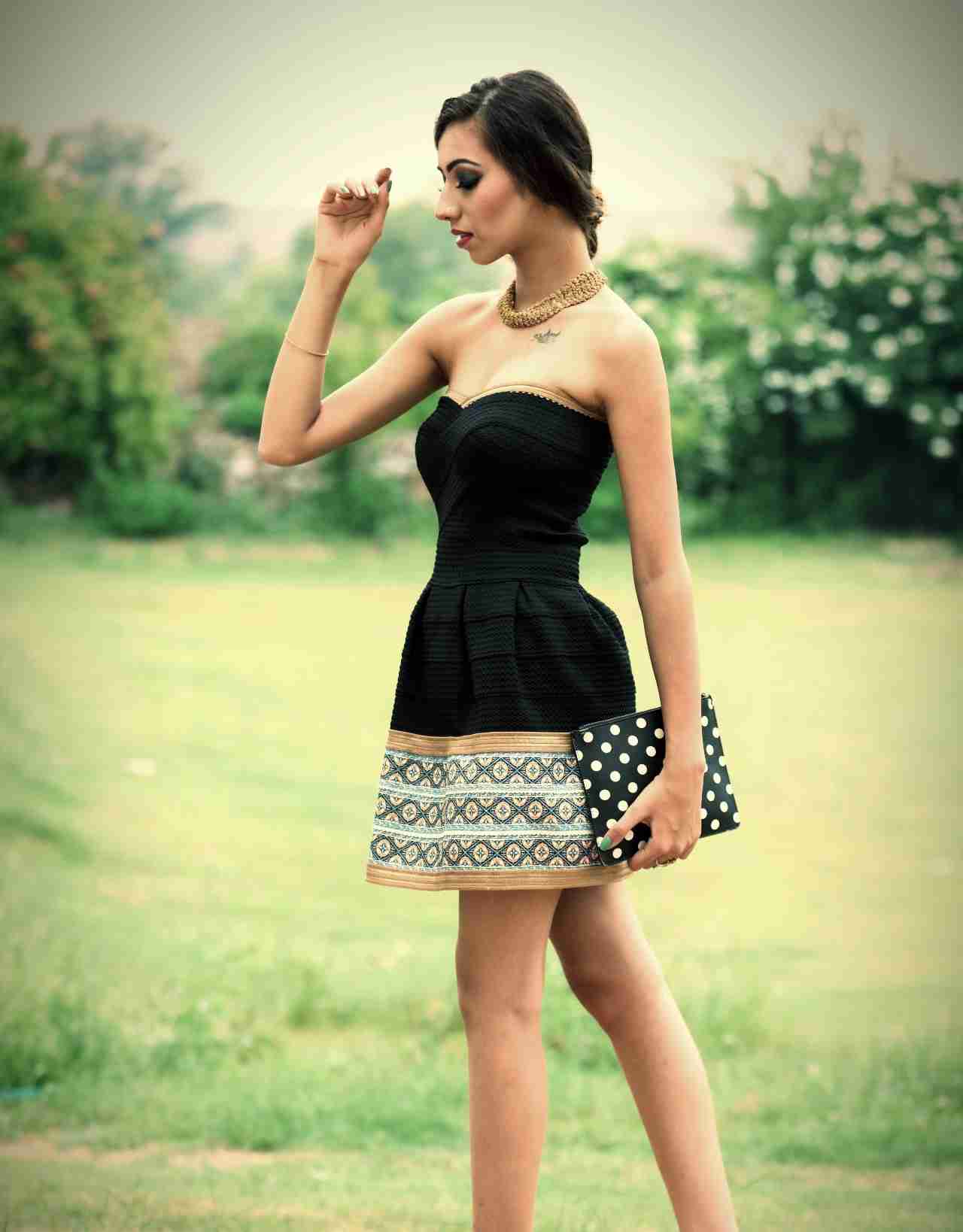 How to carry a Purse with Short Handles The Right Way!