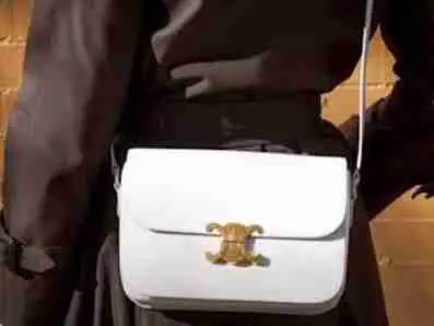 top designer handbags every woman should own
