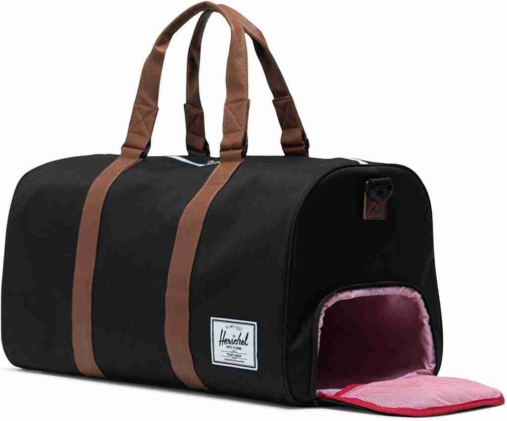 Duffel bag for arranging Shoe