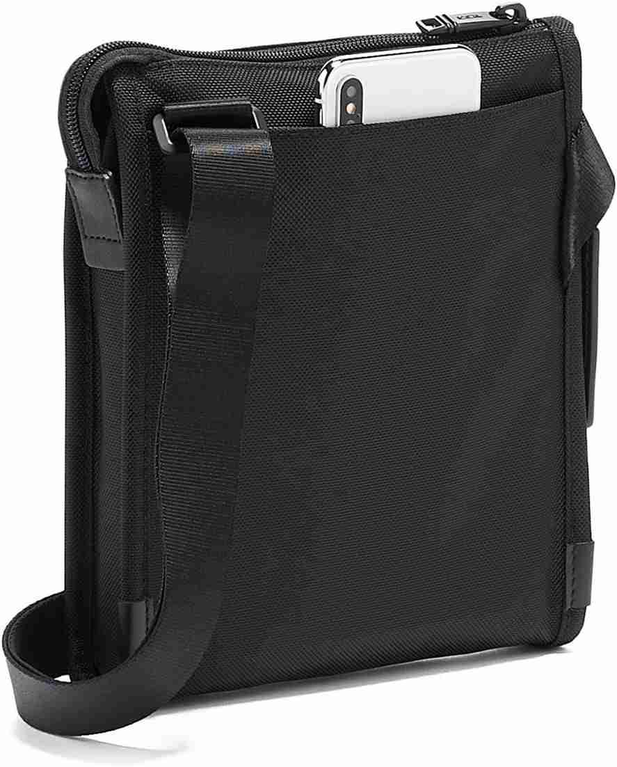 Messenger Bag vs Satchel Bag Similarities & Differences