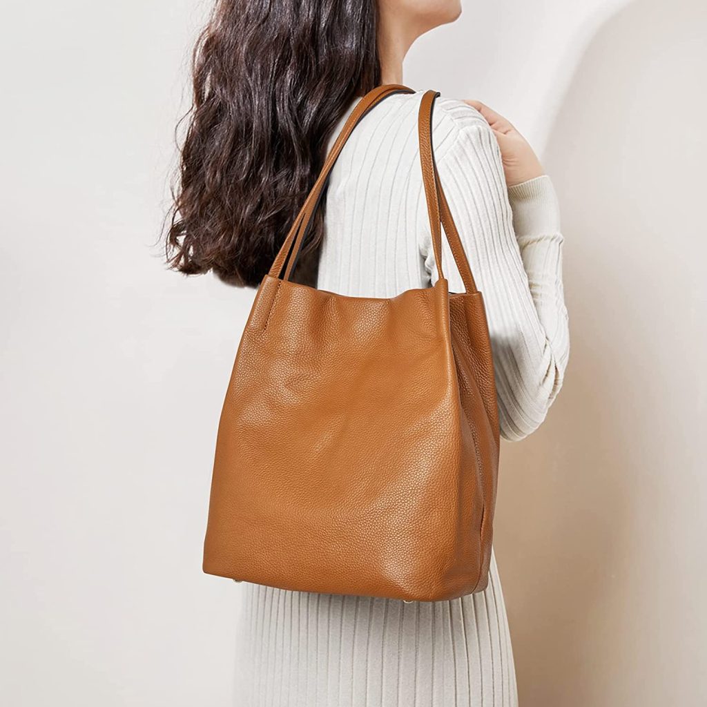 How to keep Tote bag on Shoulder