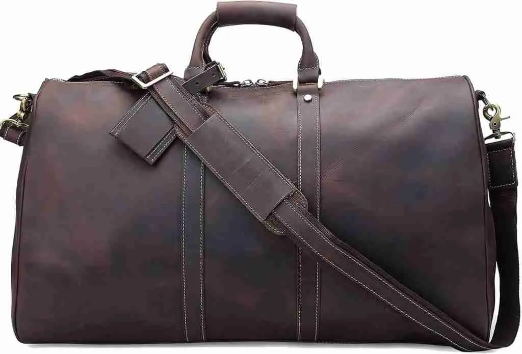 Weekender men bag to wear with suit