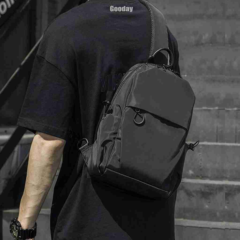 how to wear a shoulder bag streetwear